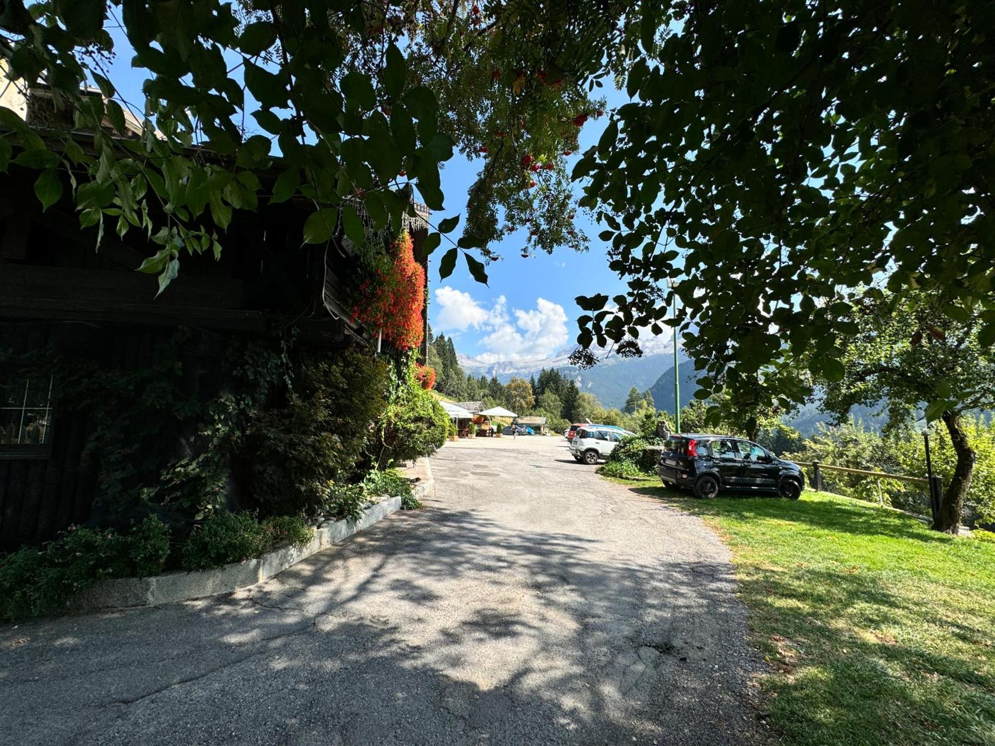 Albergo Ristorante Al Frate Da Streza Madonna di Campiglio Exterior photo