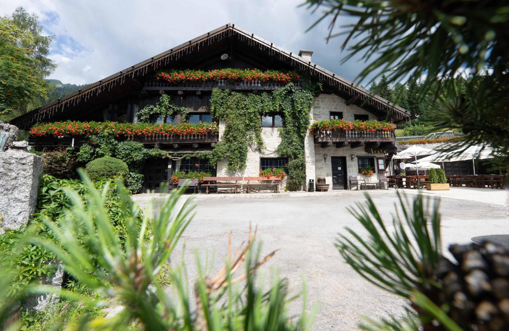 Albergo Ristorante Al Frate Da Streza Madonna di Campiglio Exterior photo
